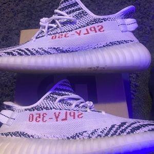 Yeezy Boost 350 V2 Zebra